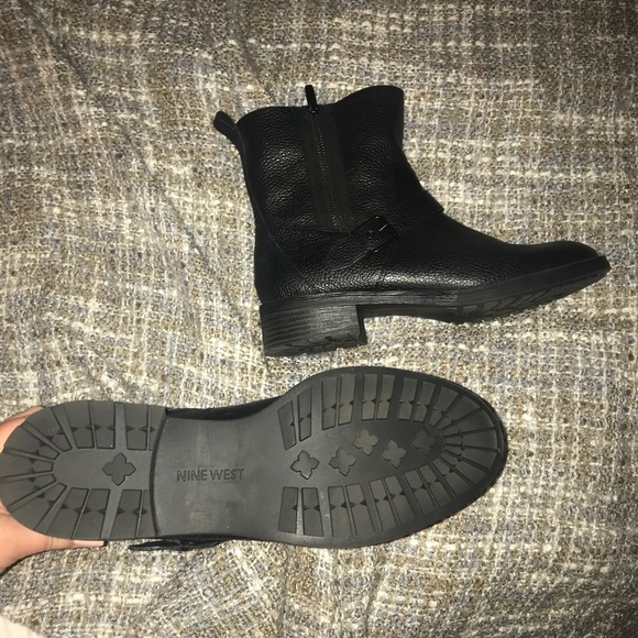 Nine West motorcycle booties - Picture 2 of 2